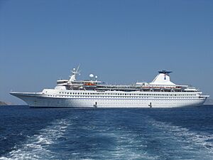Archivo:MV Aquamarine off Patmos