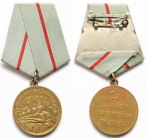 Archivo:Medal stalingrad USSR