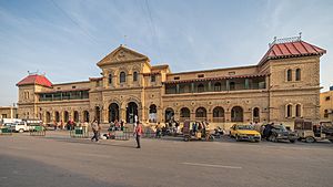 Archivo:PK Karachi asv2020-02 img54 Cantonment Railway Station