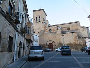Archivo:Parroquia de San Bartolomé y Plaza de la Iglesia, Nonaspe