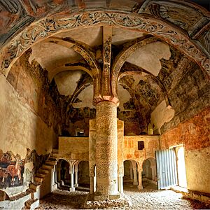 Archivo:Pinturas de San Baudelio de Berlanga