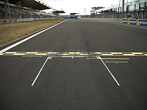 Archivo:Pole position markings Nürburgring