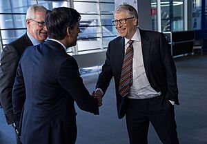 Archivo:Prime Minister Rishi Sunak and Bill Gates
