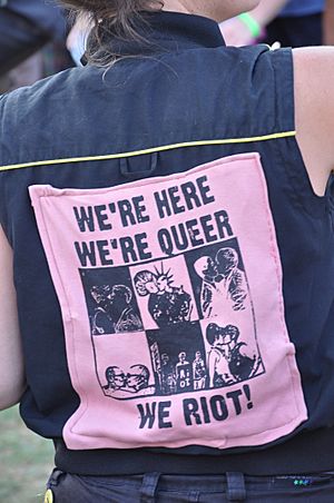 Archivo:Queer Riot