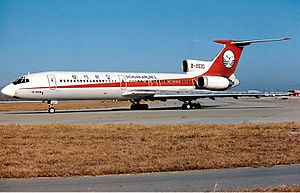 Archivo:Sichuan Airlines Tupolev Tu-154M Maiwald