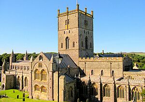 Archivo:St.Davids, Wales, UK