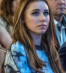 UNA FODEN AT RTE's WINTER SEASON LAUNCH (SMOCK ALLEY THEATRE) REF-107005 (19922574374).jpg