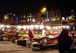 Archivo:Whitechapel market