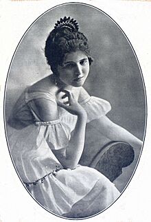 1916-10-12, La Esfera, Carmen Icaza y de León, Kaulak.jpg