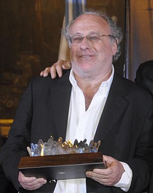 Archivo:2010-02-14, el periodista Mario Wainfeld recibe en el Congreso el premio Democracia