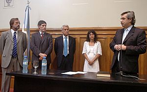 Archivo:Alberto Fernández toma juramento a secretarios de jefatura de gabinete