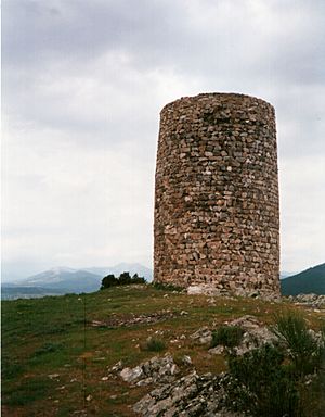 Archivo:AtalayaDeElBerrueco0002