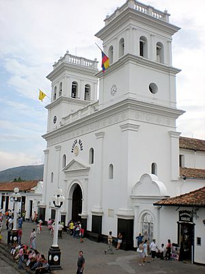 Archivo:Basilica Menor San Juan Bautista de Giron