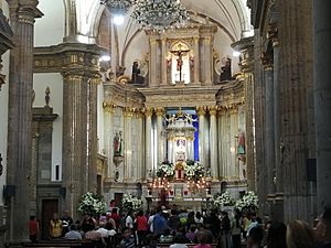 Archivo:Basilica de zapopan en interior 2019