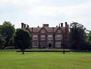 Archivo:Bourn Hall, Cambridgeshire
