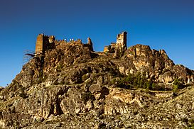 Castillo árabe de Arándiga.jpg