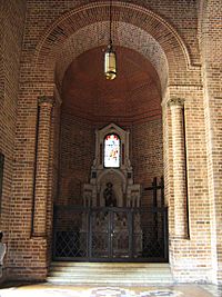 Archivo:Catedral de Medellin-Pronave Abside Occidental