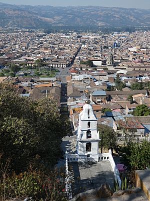 Archivo:Cerro de Apolonia VistaCajamarca