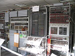 Archivo:Colossus Computer, Bletchley Park - geograph.org.uk - 1590854
