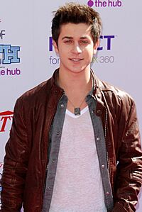 Archivo:David Henrie 2010 alt