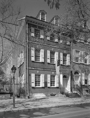 Archivo:GENERAL VIEW AND EAST (FRONT) ELEVATION, FROM SOUTHEAST - Samuel Powel House, 244 South Third Street, Philadelphia, Philadelphia County, PA HABS PA,51-PHILA,25-1 (cropped)