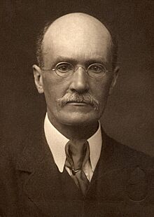 Gilbert Murray 1916 full.jpg