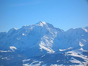 Archivo:Mt-Blanc from la Balme-GP