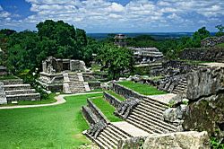 Archivo:Palenque ruins web