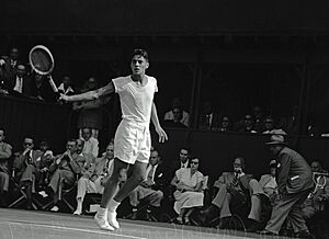 Archivo:Pancho Gonzales