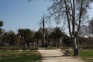 Archivo:Parque del Tio Jorge - March 15 2009 - view of Monumento al Tio Jorge