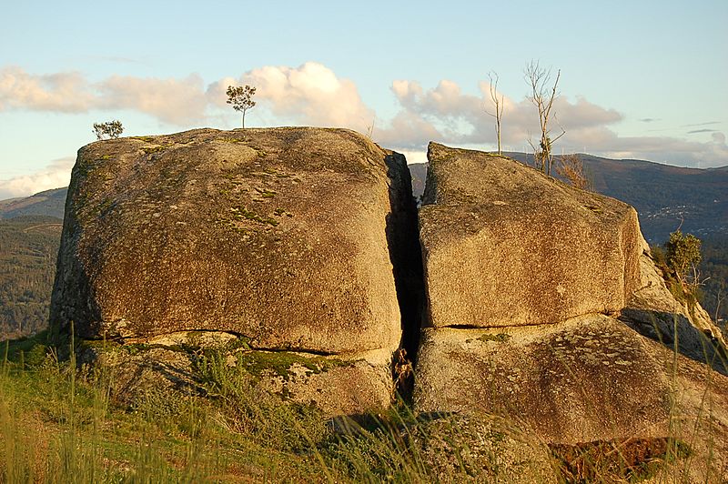 Penedos, Picaraña, Ponteareas