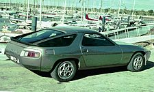 Archivo:Porsche 928 Algarve