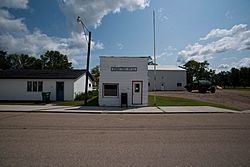 Post office in Barney, North Dakota 8-1-2009.jpg