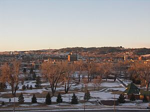 Archivo:RapidCitycityscape