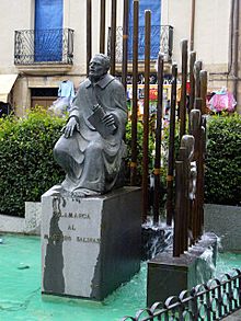 Archivo:Salamanca. Monumento a Francisco de Salinas