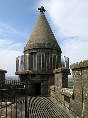 Archivo:The top of Alfred's Tower - geograph.org.uk - 1310883