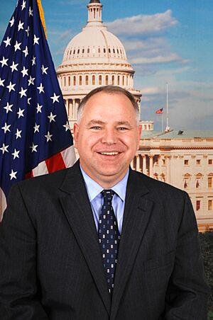 Archivo:Tim Walz, official 110th Congress photo portrait