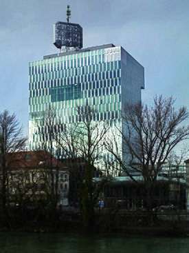 Archivo:Tour de la Radio et Télévision Suisse Romande