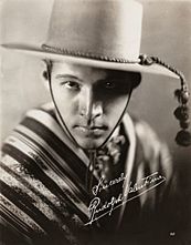 Archivo:Valentino Four Horsemen 1921