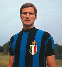 Archivo:1966–67 Inter Milan - Giacinto Facchetti