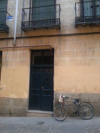 Acceso a la Capilla de la Cuadra de San Isidro ( MADRID ).jpg