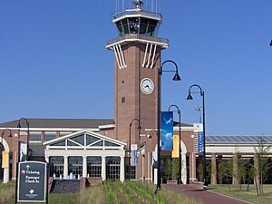 Archivo:Alexandria International Airport terminal, Alexandria, Louisiana
