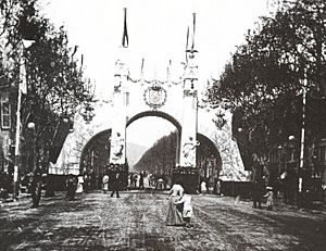 Archivo:Arco de Triunfo Alfonso XIII