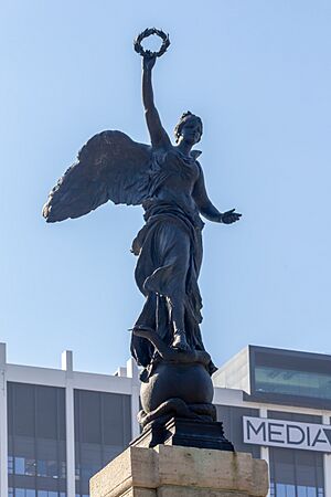 Archivo:At Cape Town (MP) 2018 062