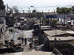 Avenida Baquedano destruida