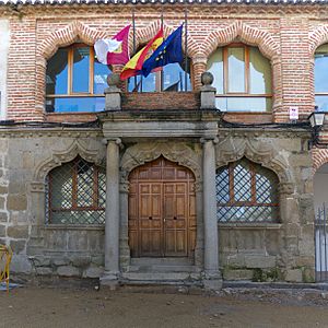 Archivo:Ayuntamiento de Oropesa (Toledo)