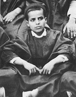 Archivo:Bourguiba pupil at the Sadiki College 1917