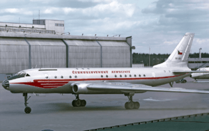 Archivo:CSA Tu-104A OK-LDC ARN May 1971