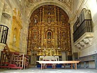 Archivo:Cantabria BarcenaCicero retablo capilla palacioRugama lou