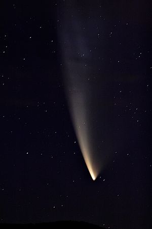 Archivo:Comet P1 McNaught04 - 23-01-07